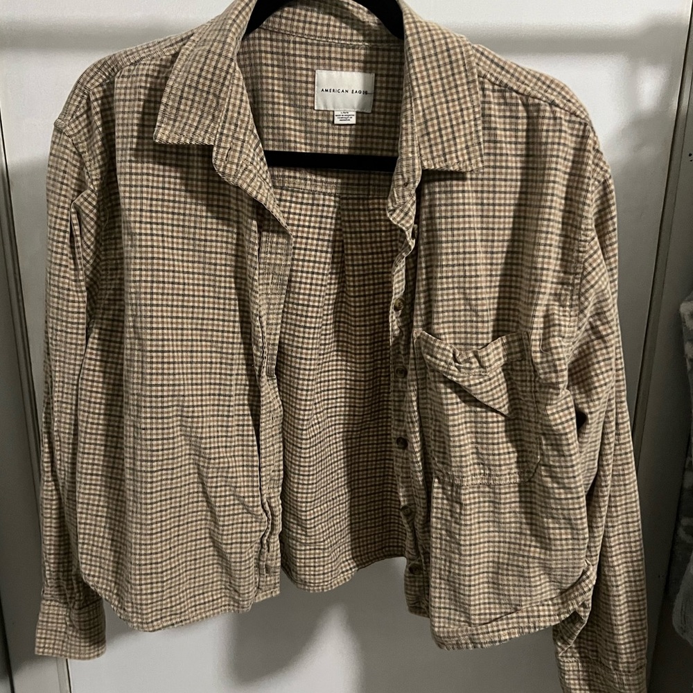 American Eagle Plaid Cropped Button Down Shirt